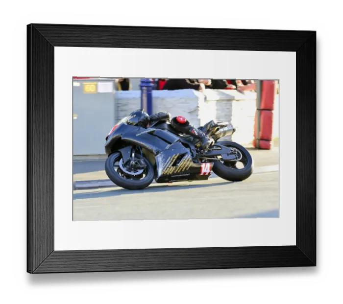 Framed Print : Morgan Govignon (Kawasaki) 2014 Newcomers A Manx Grand Prix Framed Print : Morgan Govignon (Kawasaki) 2014 Newcomers A Manx Grand Prix