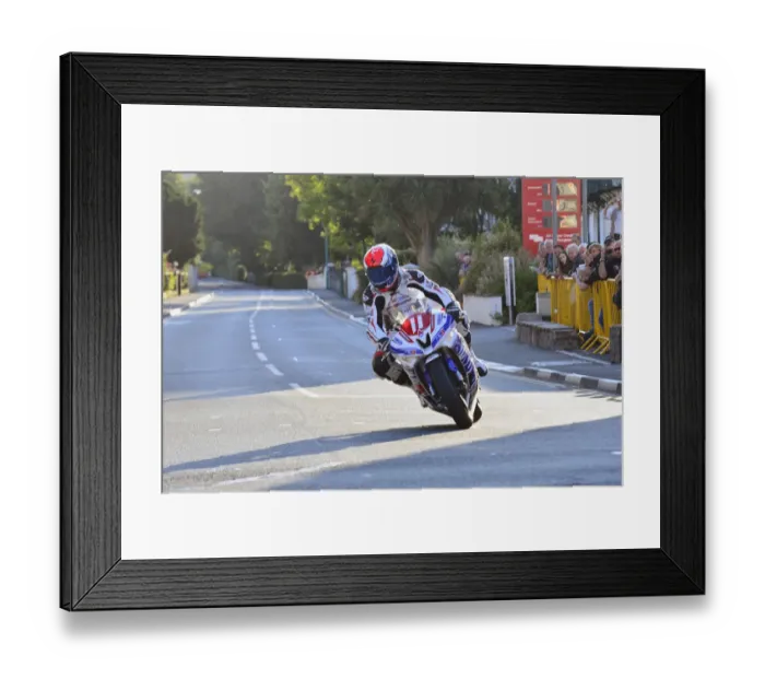 Framed Print : Julian Tonuitti (Yamaha) 2014 Newcomers A Manx Grand Prix Framed Print : Julian Tonuitti (Yamaha) 2014 Newcomers A Manx Grand Prix