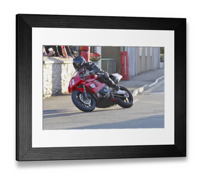 Framed Print : Simon Long (Honda) 2014 Newcomers C Manx Grand Prix Framed Print : Simon Long (Honda) 2014 Newcomers C Manx Grand Prix