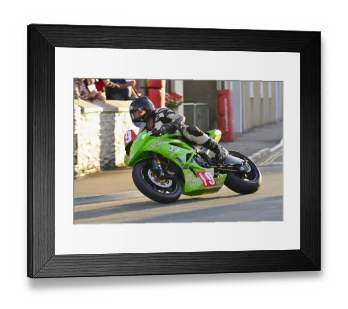 Framed Print : Davey Lambert (Kawasaki) 2014 Newcomers A Manx Grand Prix Framed Print : Davey Lambert (Kawasaki) 2014 Newcomers A Manx Grand Prix