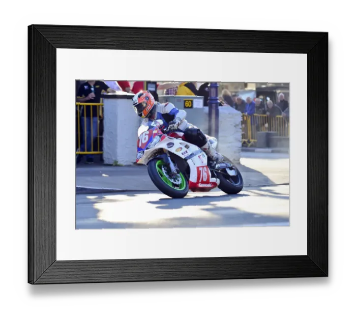 Framed Print : Robert Docker (Kawasaki) 2014 Newcomers C Manx Grand Prix Framed Print : Robert Docker (Kawasaki) 2014 Newcomers C Manx Grand Prix