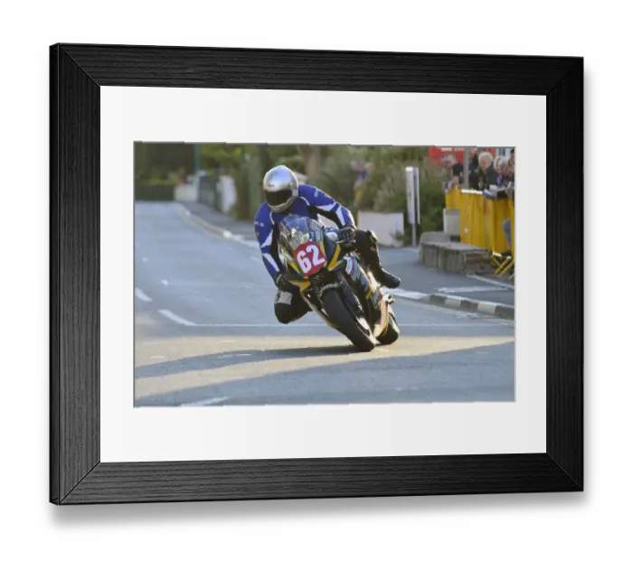 Framed Print : Paul Birch (Suzuki) 2014 Newcomers B Manx Grand Prix Framed Print : Paul Birch (Suzuki) 2014 Newcomers B Manx Grand Prix