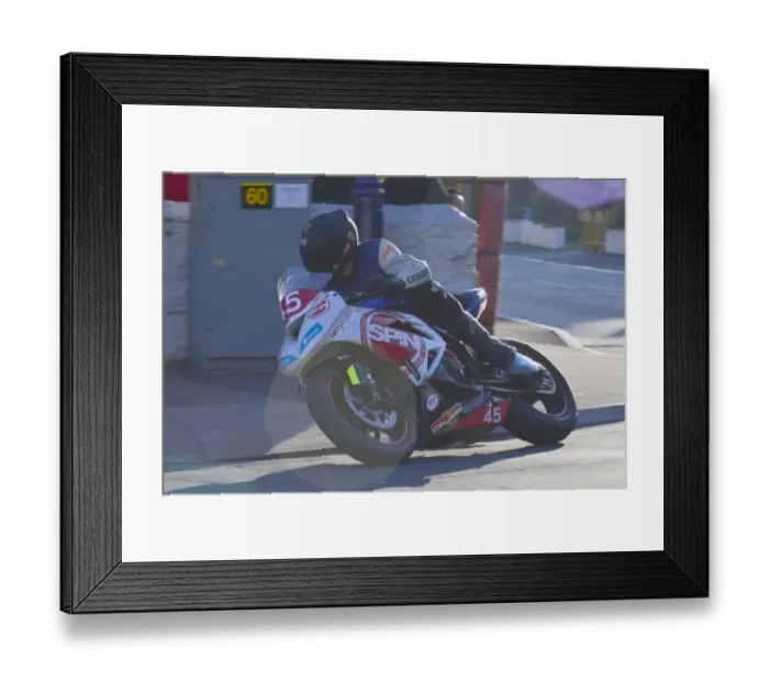 Framed Print : Adrian Harling (Kawasaki) 2014 Newcomers A Manx Grand Prix