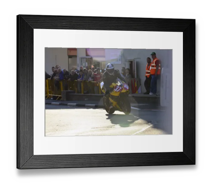 Framed Print : Gary Firth (Honda) 2014 Newcomers A Manx Grand Prix Framed Print : Gary Firth (Honda) 2014 Newcomers A Manx Grand Prix