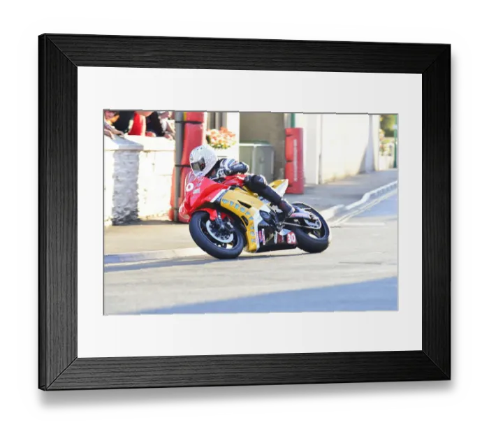 Framed Print : Andreas Psychogyios (Yamaha) 2014 Newcomers A Manx Grand Prix Framed Print : Andreas Psychogyios (Yamaha) 2014 Newcomers A Manx Grand Prix