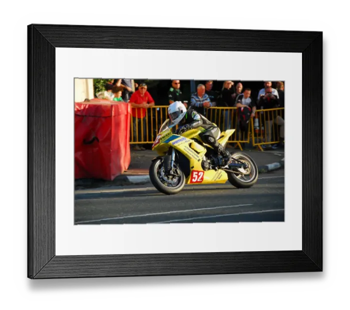 Framed Print : Jack Hunter (Kawasaki) 2014 Newcomers B Manx Grand Prix Framed Print : Jack Hunter (Kawasaki) 2014 Newcomers B Manx Grand Prix