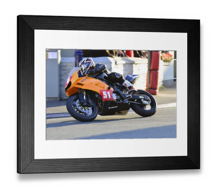 Framed Print : Barry Furber (Suzuki) 2014 Newcomers B Manx Grand Prix Framed Print : Barry Furber (Suzuki) 2014 Newcomers B Manx Grand Prix