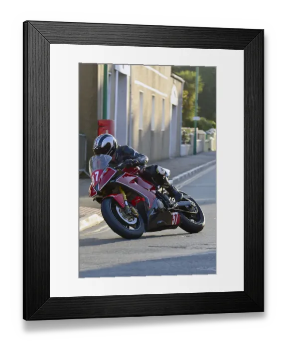 Framed Print : Robert Mack (Kawasaki) 2014 Newcomers B Manx Grand Prix Framed Print : Robert Mack (Kawasaki) 2014 Newcomers B Manx Grand Prix