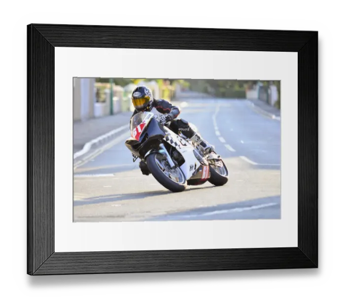 Framed Print : Eric Lenser (Suzuki) 2014 Newcomers B Manx Grand Prix Framed Print : Eric Lenser (Suzuki) 2014 Newcomers B Manx Grand Prix