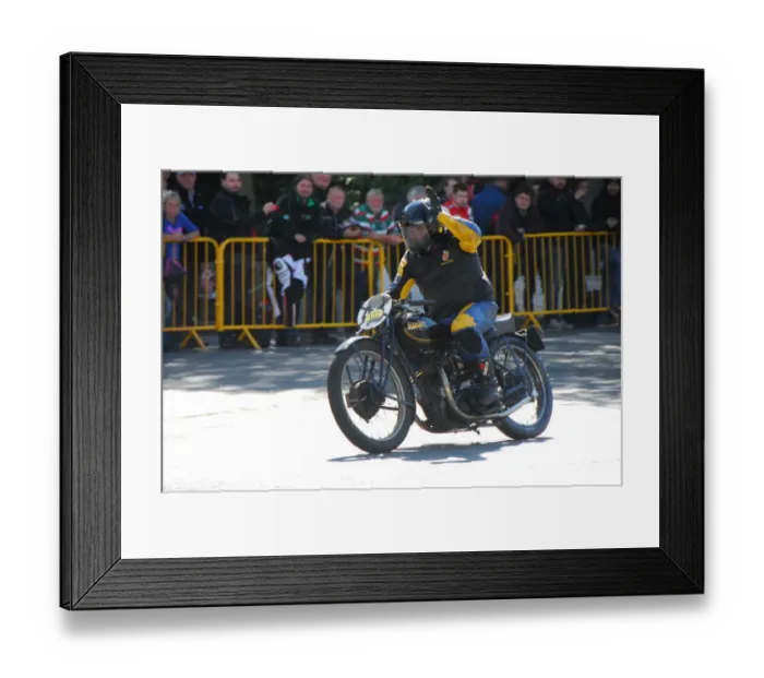 Framed Print : Paul Delacy (Rudge) 2014 Parade Lap Framed Print : Paul Delacy (Rudge) 2014 Parade Lap