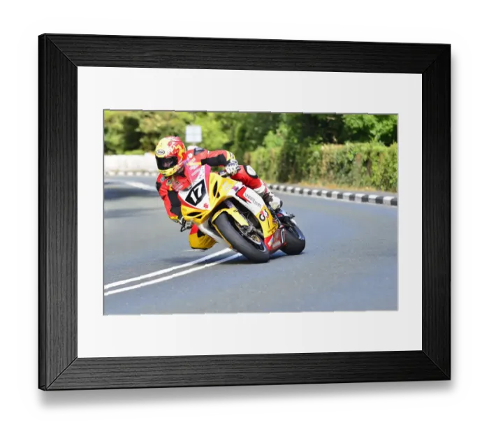 Framed Print : Glenn Harrison (Suzuki) 2014 Junior Manx Grand Prix Framed Print : Glenn Harrison (Suzuki) 2014 Junior Manx Grand Prix