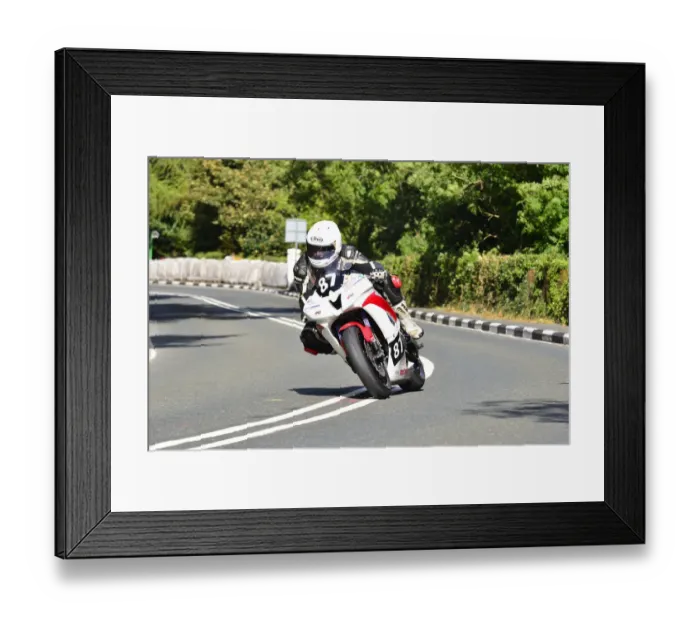 Framed Print : Sarah Boyes (Yamaha) 2014 Junior Manx Grand Prix Framed Print : Sarah Boyes (Yamaha) 2014 Junior Manx Grand Prix