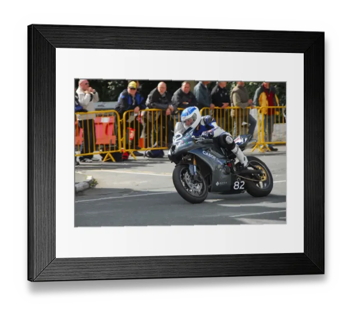 Framed Print : Murray McConnachie (Triumph) 2014 Junior Manx Grand Prix Framed Print : Murray McConnachie (Triumph) 2014 Junior Manx Grand Prix