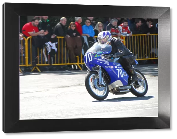 Roy Phipps (Honda) 2014 350 Classic TT