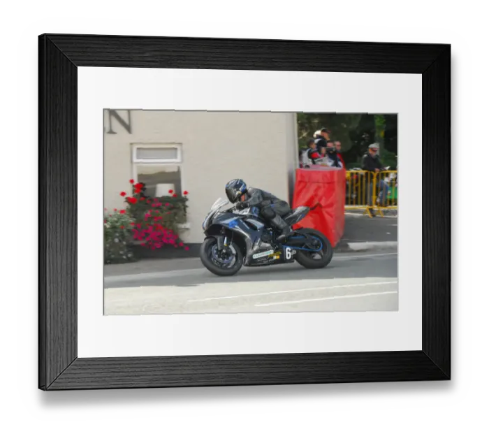 Framed Print : Andrew Soar (Suzuki) 2014 Junior Manx Grand Prix Framed Print : Andrew Soar (Suzuki) 2014 Junior Manx Grand Prix