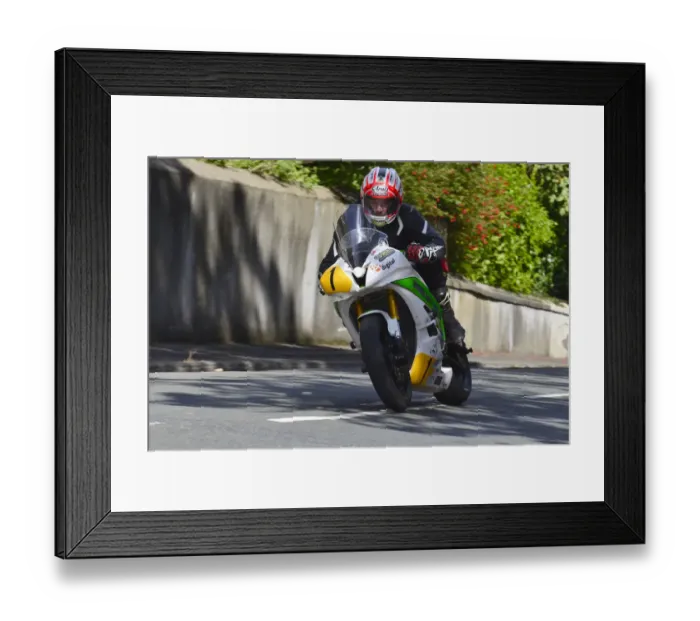 Framed Print : Anthony Redmond (Yamaha) 2014 Senior Manx Grand Prix Framed Print : Anthony Redmond (Yamaha) 2014 Senior Manx Grand Prix