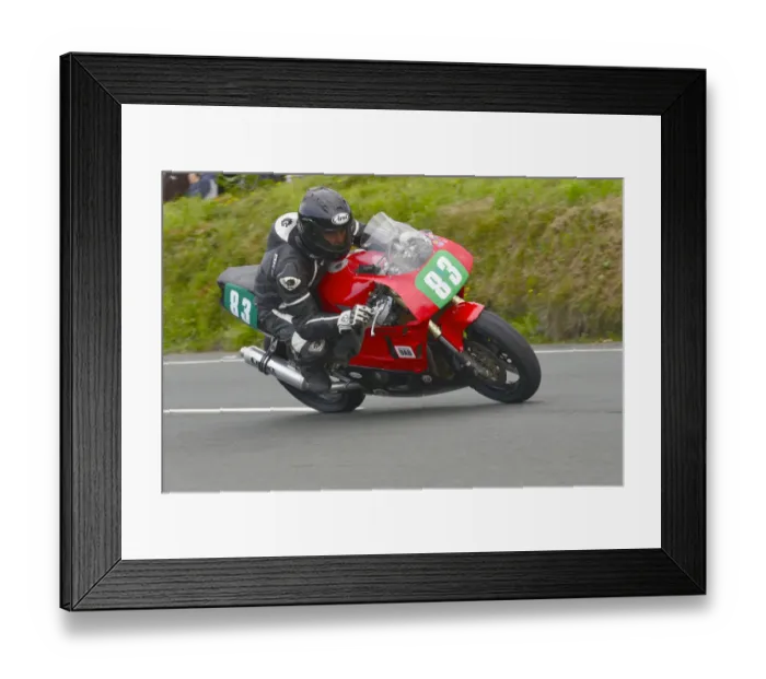 Framed Print : Simon Long (Honda) 2014 Lightweight Manx Grand Prix Framed Print : Simon Long (Honda) 2014 Lightweight Manx Grand Prix