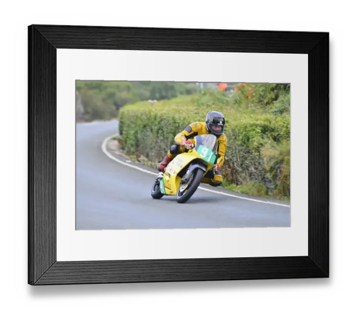 Framed Print : Paul Hedison (Honda) 2014 Lightweight Manx Grand Prix Framed Print : Paul Hedison (Honda) 2014 Lightweight Manx Grand Prix