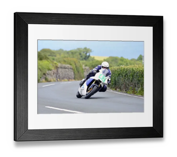 Framed Print : Brian Appleton (Suzuki) 2014 Supertwin Manx Grand Prix