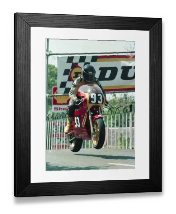 Framed Print : Peter Muir (Ducati) 1986 Formula Two TT Framed Print : Peter Muir (Ducati) 1986 Formula Two TT
