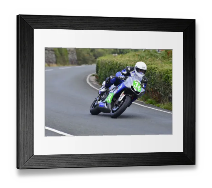 Framed Print : Peter Gibson (Suzuki) 2014 Supertwin Manx Grand Prix Framed Print : Peter Gibson (Suzuki) 2014 Supertwin Manx Grand Prix