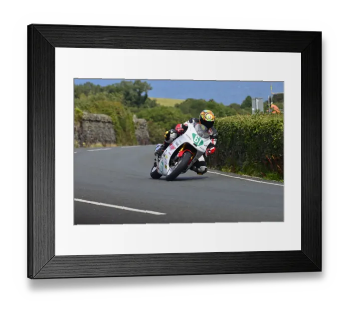 Framed Print : Dave Taylor (Yamaha) 2014 Lightweight Manx Grand Prix