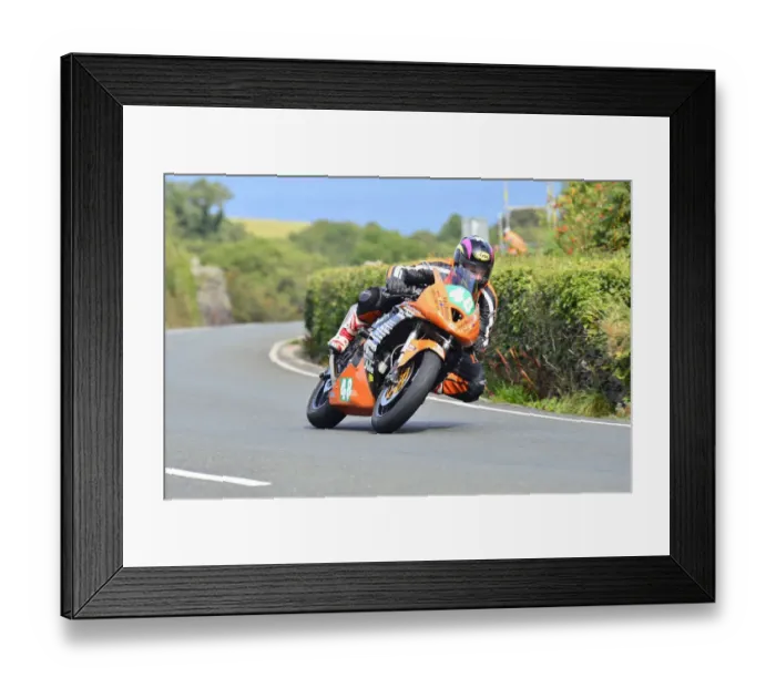 Framed Print : Tom Stanford (Suzuki) 2014 Supertwin Manx Grand Prix Framed Print : Tom Stanford (Suzuki) 2014 Supertwin Manx Grand Prix