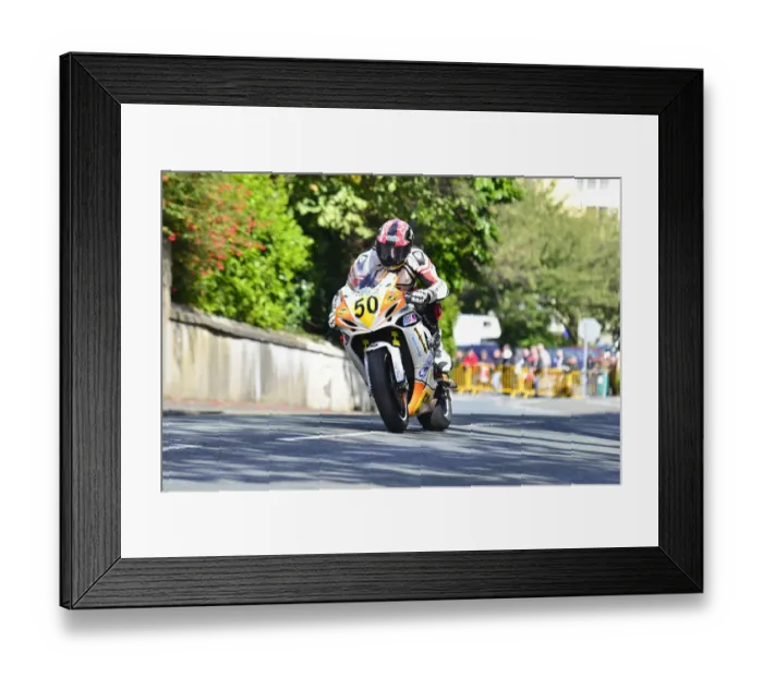 Framed Print : Kevin van der Gulik (Suzuki) 2014 Senior Manx Grand Prix Framed Print : Kevin van der Gulik (Suzuki) 2014 Senior Manx Grand Prix