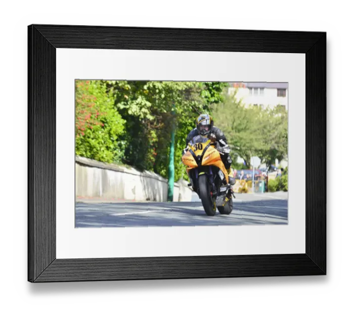 Framed Print : Jamie Hodson (Yamaha) 2014 Senior Manx Grand Prix Framed Print : Jamie Hodson (Yamaha) 2014 Senior Manx Grand Prix