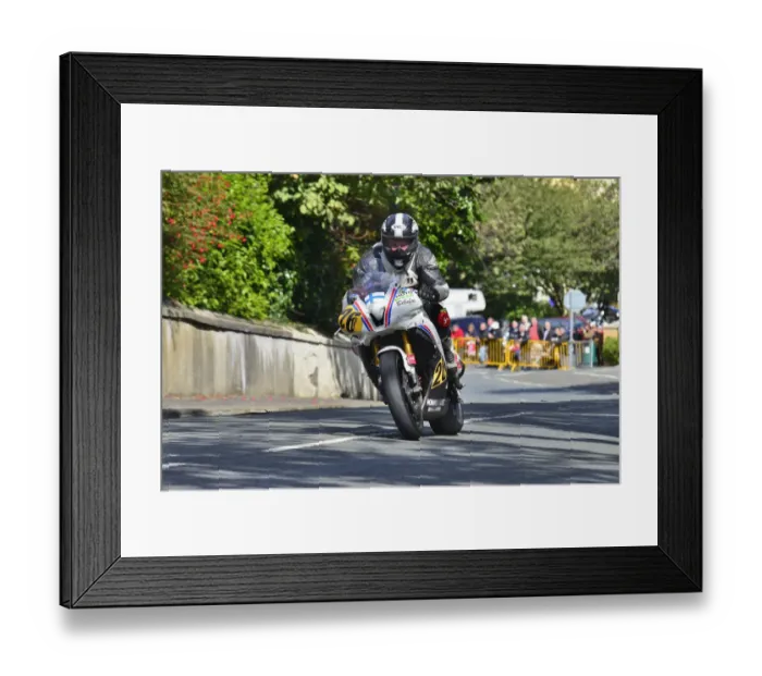 Framed Print : Tapio Mustonen (Yamaha) 2014 Senior Manx Grand Prix Framed Print : Tapio Mustonen (Yamaha) 2014 Senior Manx Grand Prix