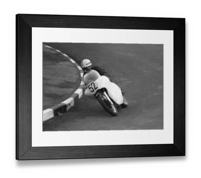 Framed Print : Gordon Bell (Norton) 1962 Senior Manx Grand Prix Framed Print : Gordon Bell (Norton) 1962 Senior Manx Grand Prix
