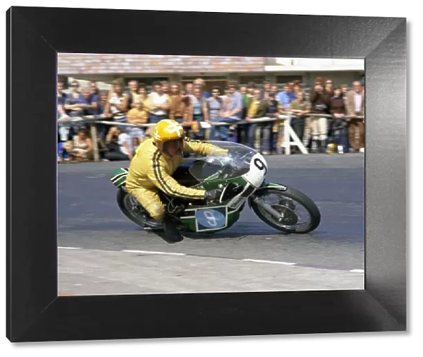 Tony Tremble (Saxon Yamaha) 1975 Junior Manx Grand Prix