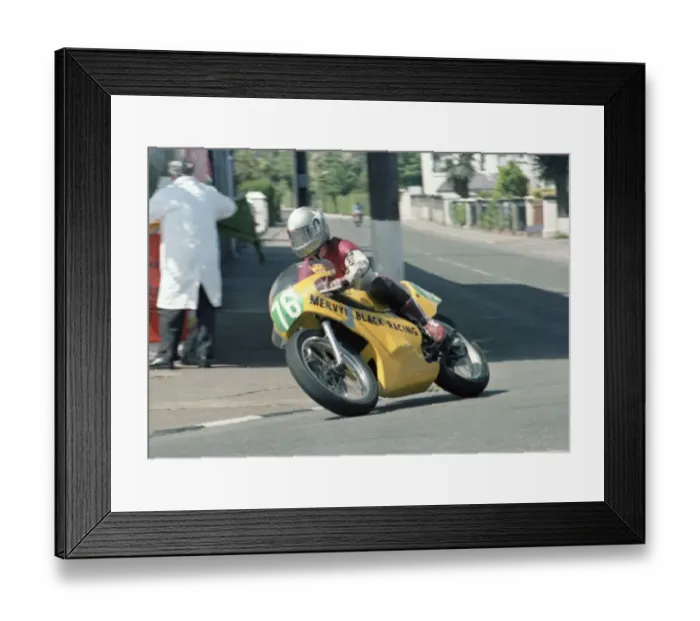 Framed Print : Andrew Machin (Yamaha) 1983 Junior TT Framed Print : Andrew Machin (Yamaha) 1983 Junior TT