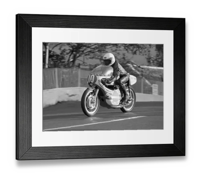Framed Print : Hans Hart (Maxton Yamaha) 1975 Lightweight Manx Grand Prix Framed Print : Hans Hart (Maxton Yamaha) 1975 Lightweight Manx Grand Prix