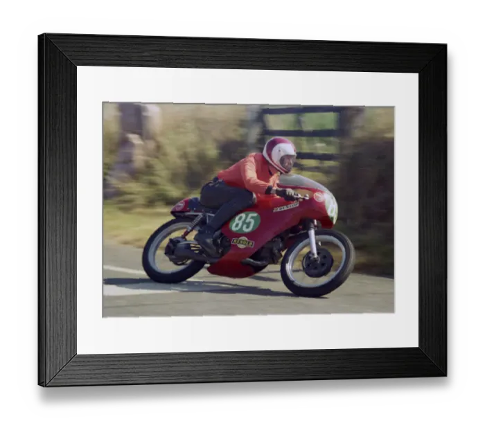 Framed Print : Allan Brew (Aermacchi) 1976 Jurby Road