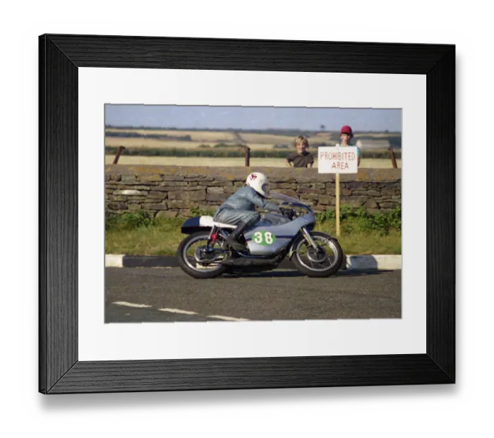 Framed Print : Dickie Watson (Suzuki) 1976 Jurby Road