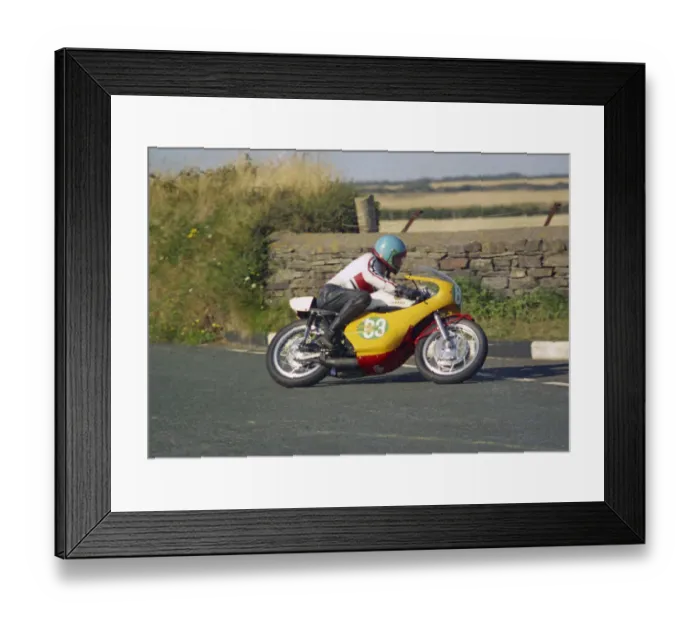 Framed Print : Des Connor (Yamaha) 1976 Jurby Road