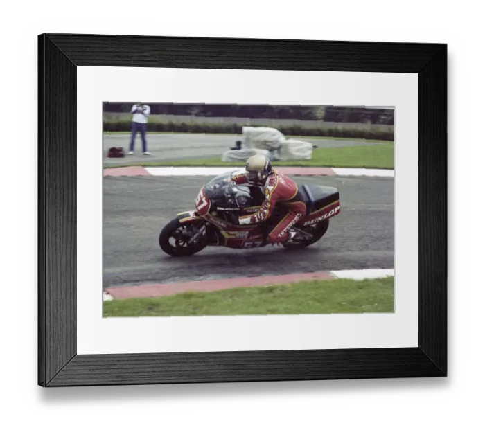 Framed Print : Mark Broughton (Suzuki) 1982 Donington Framed Print : Mark Broughton (Suzuki) 1982 Donington
