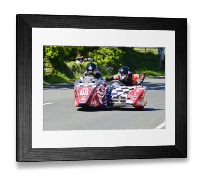 Framed Print : Julian Cole & Julie Hanks-Elliott (MR Equipe Honda) 2015 Sidecar TT Framed Print : Julian Cole & Julie Hanks-Elliott (MR Equipe Honda) 2015 Sidecar TT