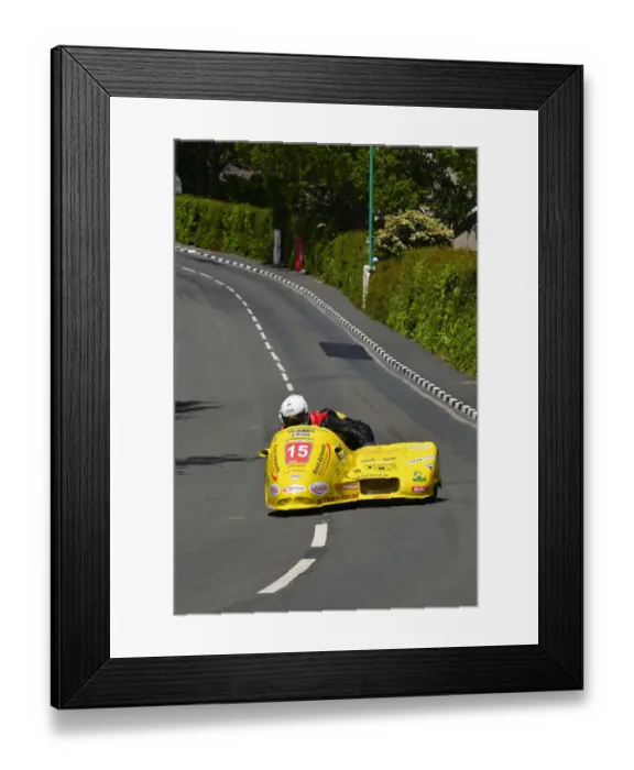 Framed Print : Gordon Shand & Frank Claeys (Shand Cameron Honda) 2015 Sidecar TT Framed Print : Gordon Shand & Frank Claeys (Shand Cameron Honda) 2015 Sidecar TT
