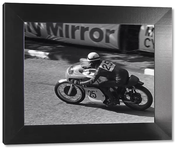 Ken Huggett (Norton) 1966 Senior Manx Grand Prix