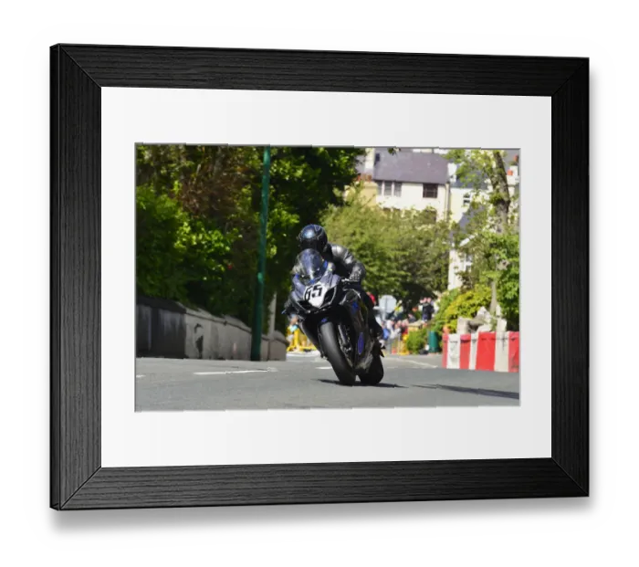 Framed Print : Andrew Soar (Suzuki) 2015 Superbike TT Framed Print : Andrew Soar (Suzuki) 2015 Superbike TT