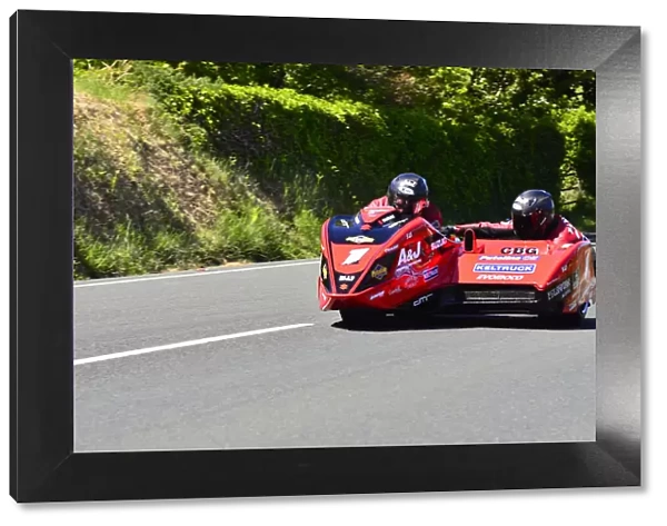Dave Molyneux & Benjamin Binns (DMR Suzuki) 2015 Sidecar TT
