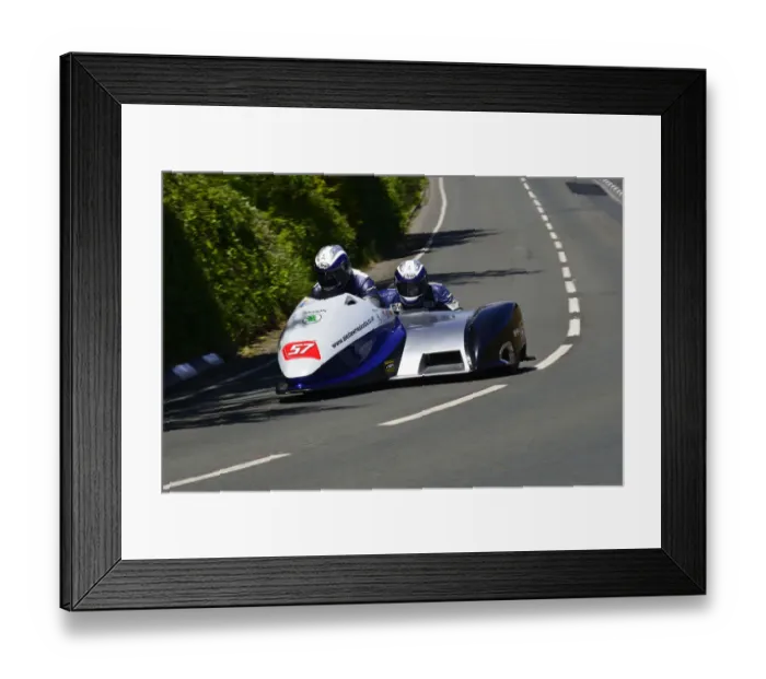 Framed Print : Kevin Thornton & Wayne Kemp (LCR Suzuki) 2015 Sidecar TT Framed Print : Kevin Thornton & Wayne Kemp (LCR Suzuki) 2015 Sidecar TT