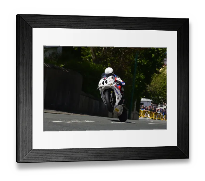 Framed Print : Chris Dixon (Honda) 2015 Superbike TT