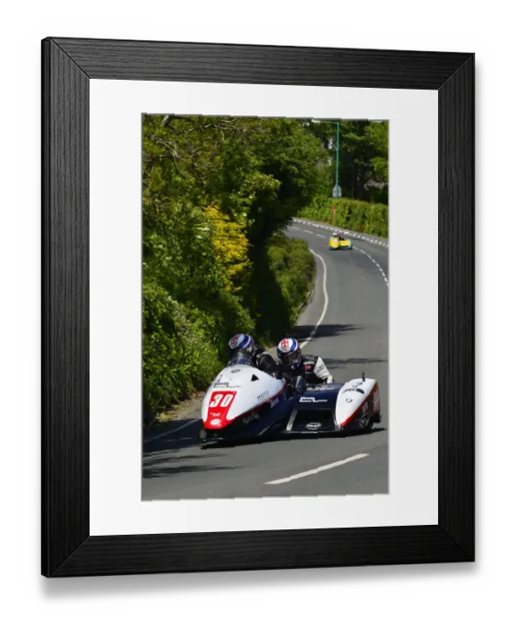 Framed Print : Tony Thirkell & Dean Kilkenny (MR Equipe Honda) 2015 Sidecar TT Framed Print : Tony Thirkell & Dean Kilkenny (MR Equipe Honda) 2015 Sidecar TT
