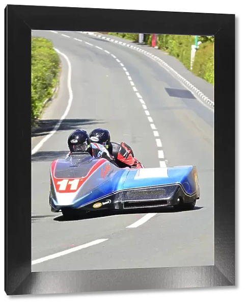 Gary Knight & Jason Crowe (DMR Kawasaki) 2015 Sidecar TT