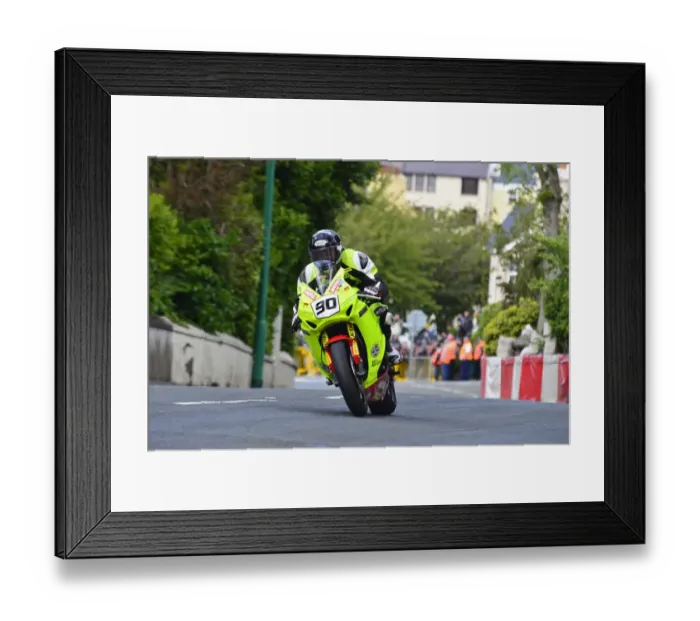 Framed Print : Tom McHale (Honda) 2015 Superbike TT Framed Print : Tom McHale (Honda) 2015 Superbike TT