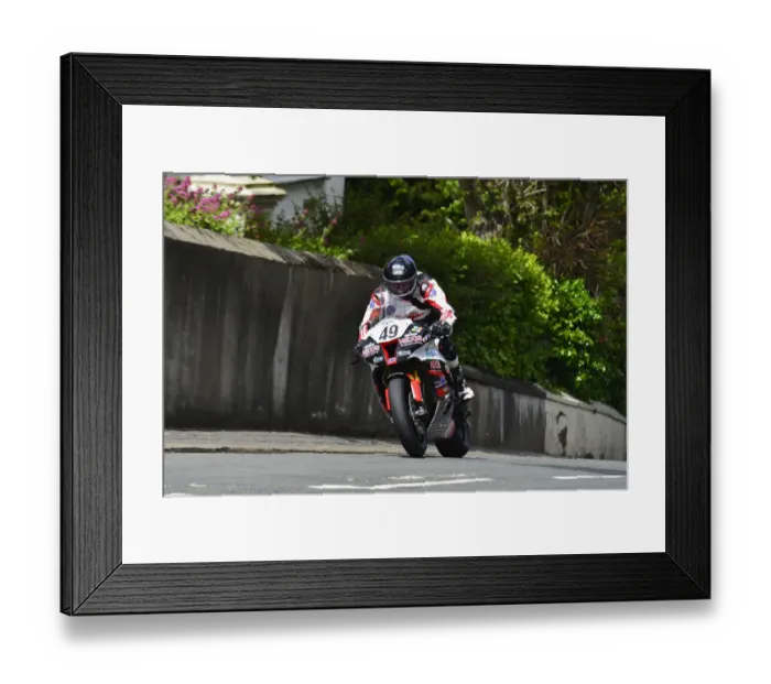 Framed Print : Fabrice Miguet (Kawasaki) 2015 Superbike TT Framed Print : Fabrice Miguet (Kawasaki) 2015 Superbike TT