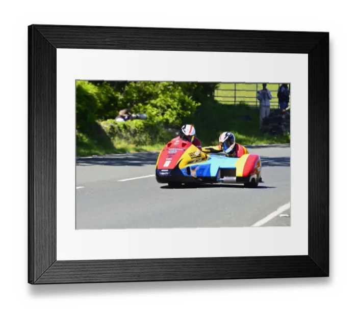 Framed Print : Ian Bell & Carl Bell (LCR Yamaha) 2015 Sidecar TT Framed Print : Ian Bell & Carl Bell (LCR Yamaha) 2015 Sidecar TT